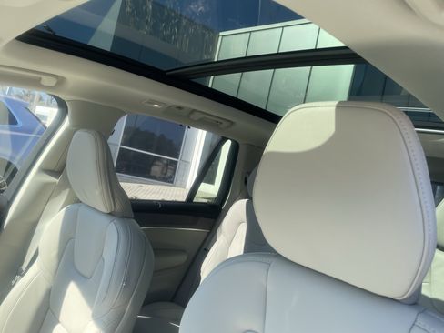 New 2026 Volvo XC90 T8 Ultra w/ Protection Package Premier image 16