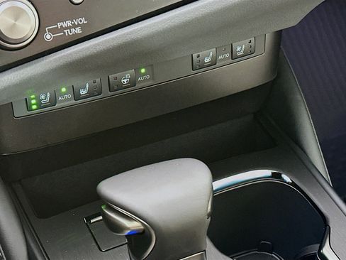 New 2025 Lexus ES 300h w/ Premium Package image 21