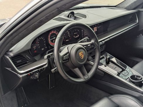 Used 2021 Porsche 911 Turbo S image 4