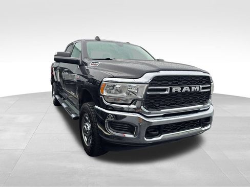 Used 2020 RAM 2500 Tradesman w/ Chrome Appearance Group AWD/4WD image 6