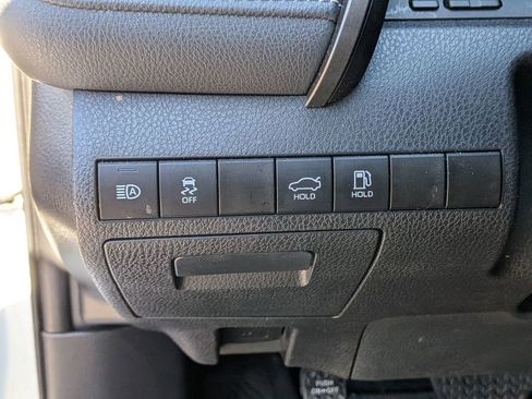 Used 2022 Toyota Camry SE image 16