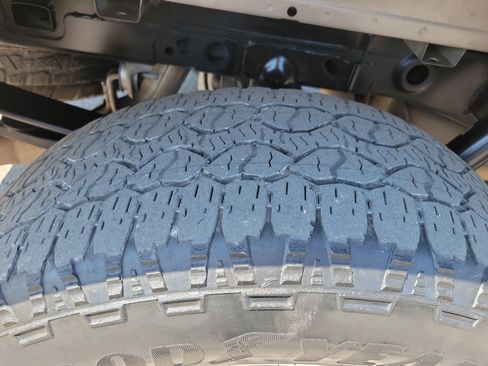 Used 2022 Ford F150 Lariat w/ Trailer Tow Package image 32