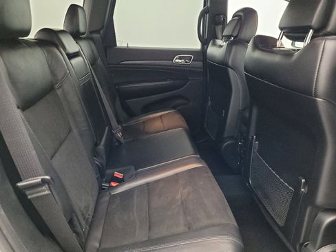 Used 2019 Jeep Grand Cherokee Altitude image 19