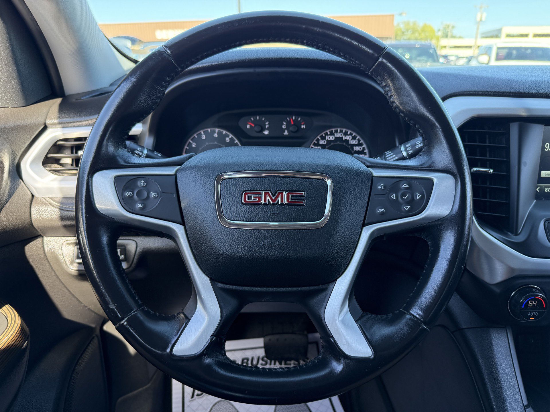 Used 2019 GMC Acadia SLE w/ LPO, Black Accent Package FWD image 19