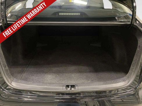 Used 2025 Toyota Corolla LE FWD image 30
