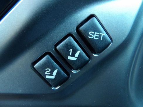 Used 2022 Subaru Outback Touring image 12