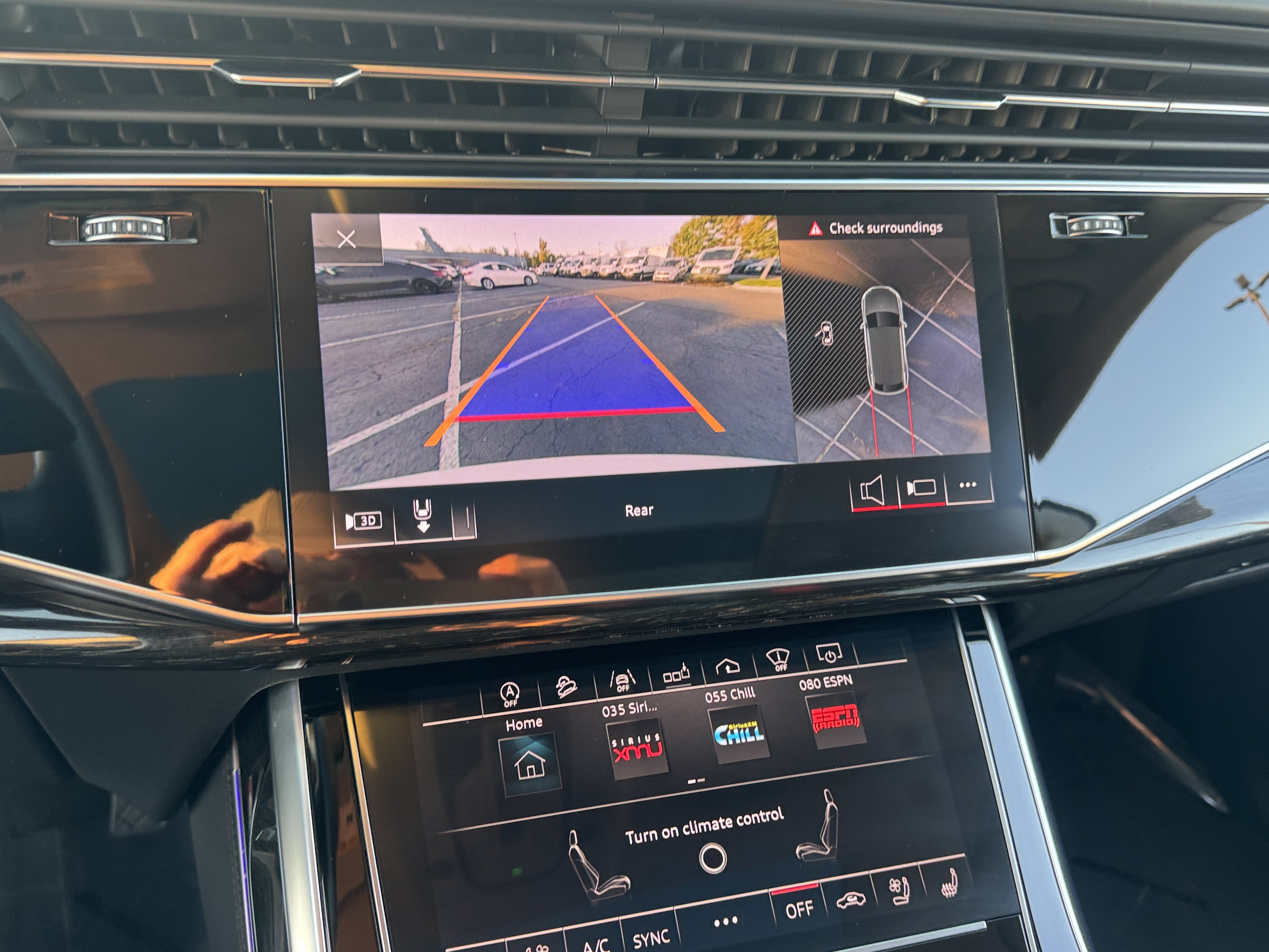 Used 2019 Audi Q8 Prestige w/ Luxury Package AWD/4WD image 22