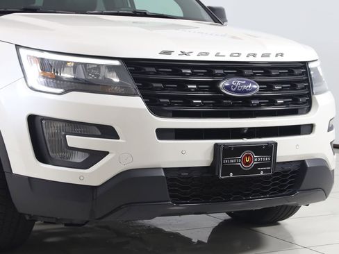 Used 2017 Ford Explorer Sport w/ Equipment Group 401A AWD/4WD image 42