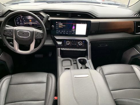 Used 2024 GMC Sierra 2500 Denali image 32