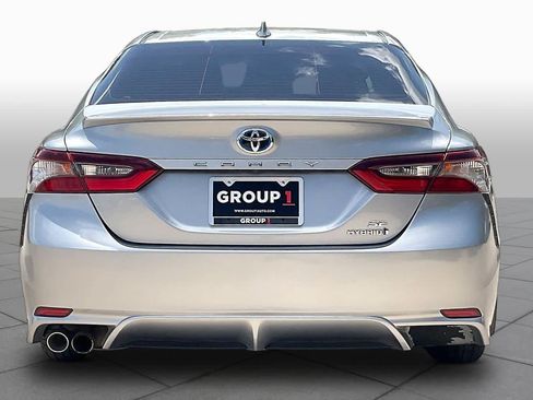 Used 2022 Toyota Camry SE w/ Audio Upgrade Package FWD image 5