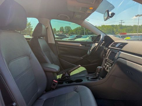 Used 2018 Volkswagen Passat 2.0T S FWD image 21