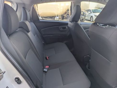 Used 2017 Toyota Yaris SE image 27