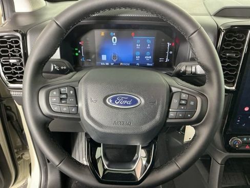 New 2025 Ford Ranger XLT AWD/4WD image 17