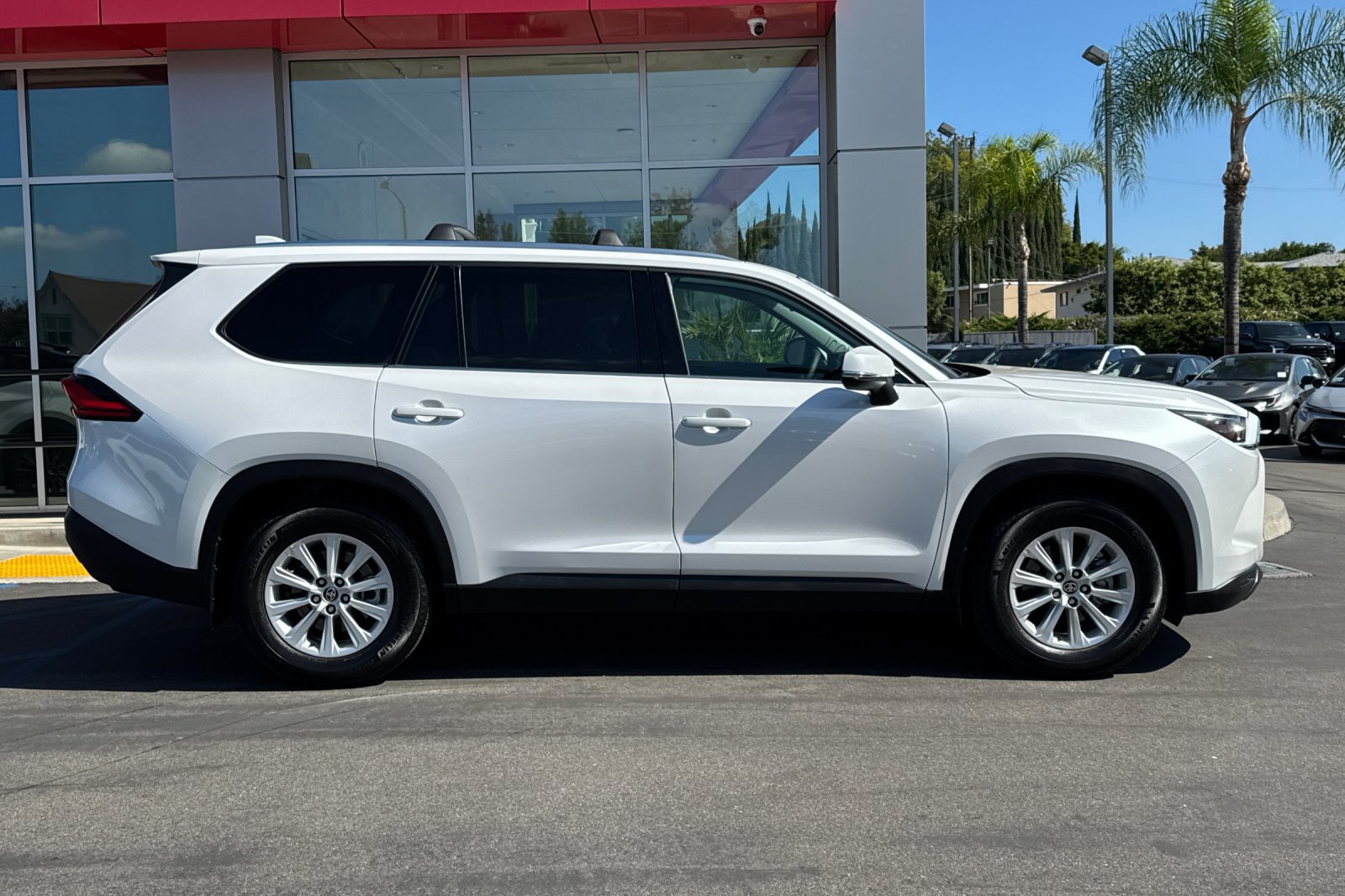 Used 2024 Toyota Grand Highlander FWD image 4