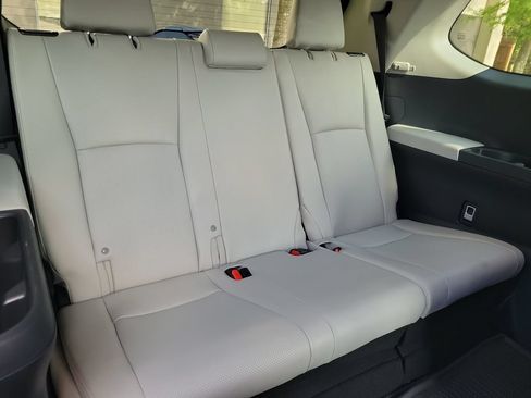Used 2025 Toyota Grand Highlander AWD Hybrid image 35