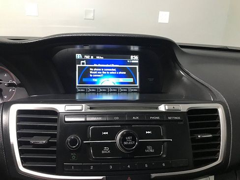 Used 2014 Honda Accord Sport image 27