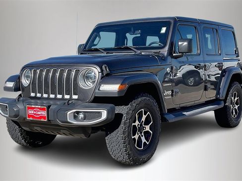 Used 2019 Jeep Wrangler Unlimited Sahara image 2