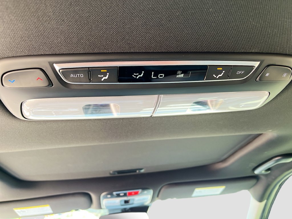 Used 2024 Kia Telluride EX w/ EX Captain's Chair Package AWD/4WD image 27