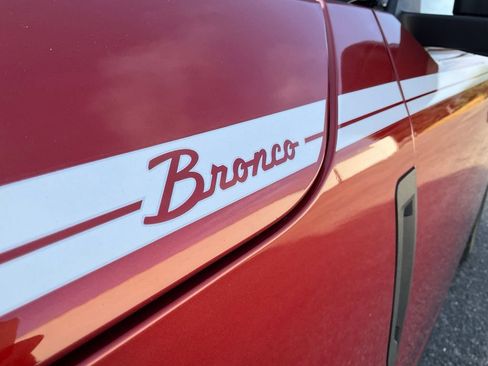 Used 2024 Ford Bronco Sport Heritage w/ Heritage Convenience Package AWD/4WD image 11