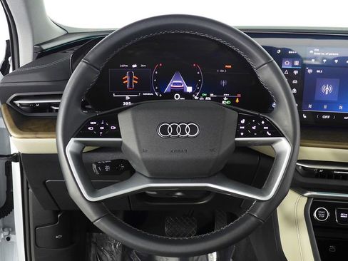 Used 2025 Audi Q5 Premium w/ Convenience Package AWD/4WD image 27