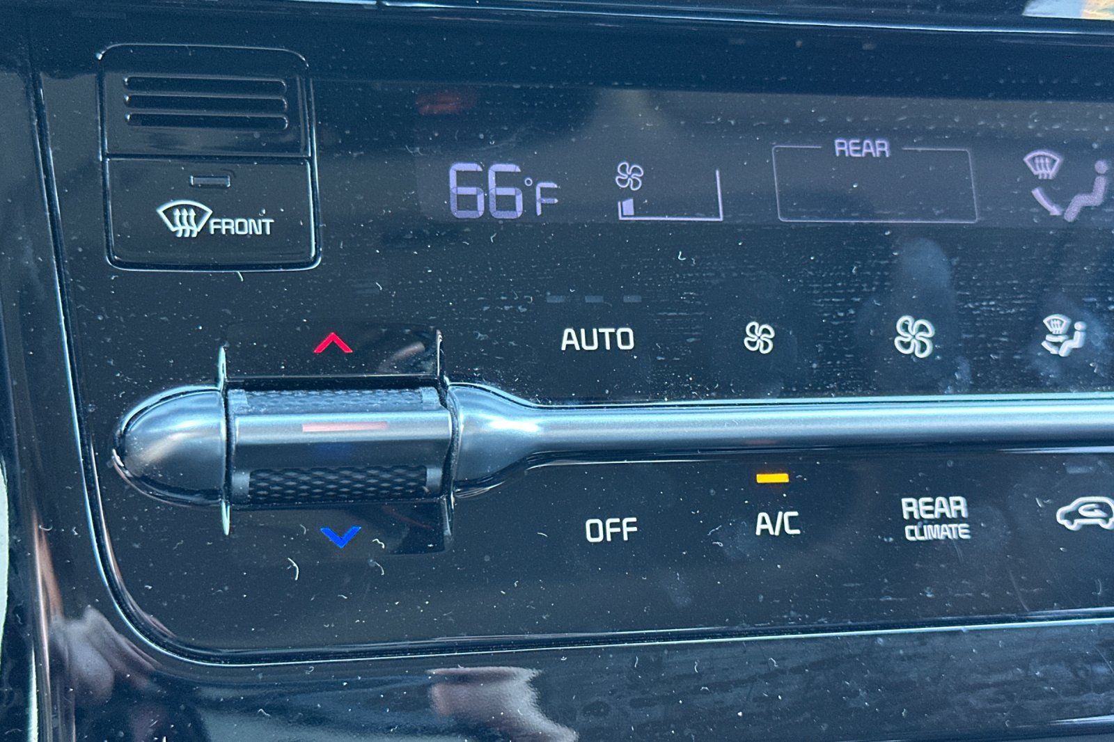 Used 2024 Kia Carnival SX Prestige FWD image 27