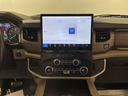 Used 2023 Ford Expedition Limited image 25