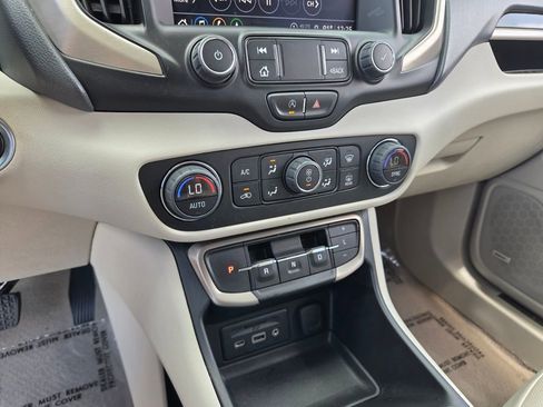 Used 2023 GMC Terrain Denali w/ Denali Premium Package AWD/4WD image 27