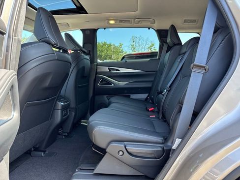 Certified 2026 INFINITI QX60 Luxe w/ Cargo Package FWD image 11