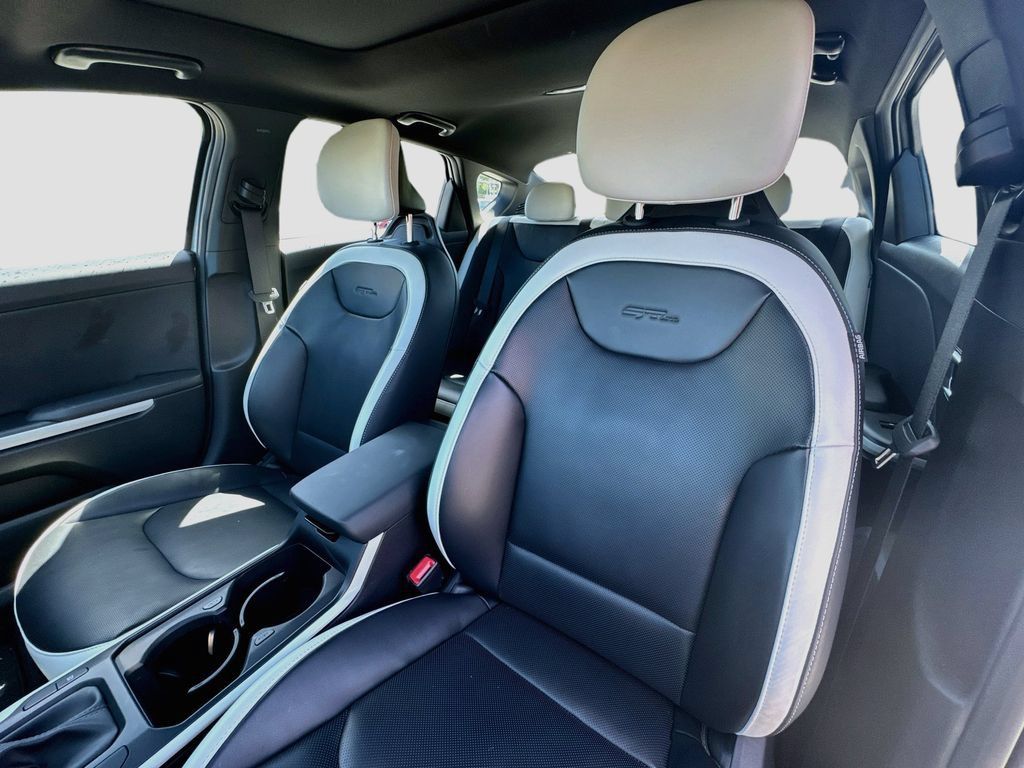 Certified 2025 Kia K4 GT-Line w/ GT-Line Premium Package FWD image 25