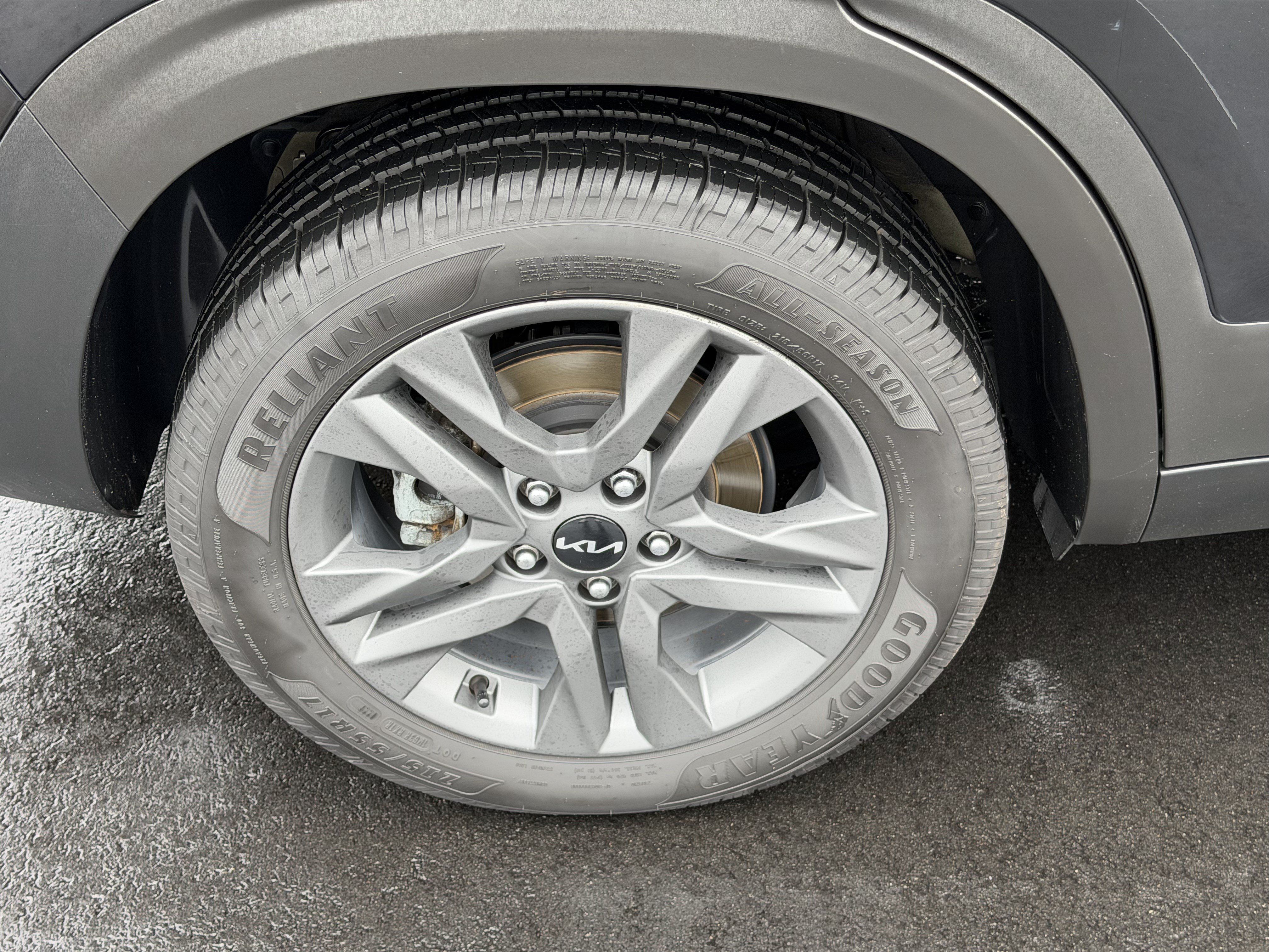 Used 2023 Kia Seltos LX AWD/4WD image 17