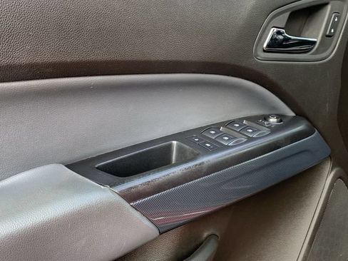 Used 2016 Chevrolet Colorado Z71 AWD/4WD image 17