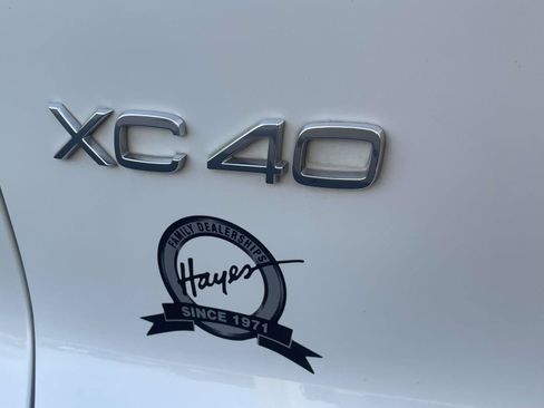 Used 2023 Volvo XC40 B5 Ultimate w/ Climate Package AWD/4WD image 6