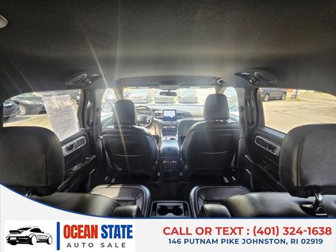 Used 2020 Ford Explorer XLT w/ Equipment Group 202A AWD/4WD image 14