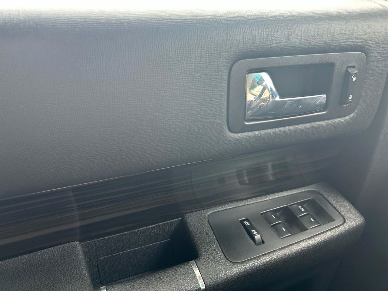 Used 2014 Ford Flex SEL AWD/4WD image 28
