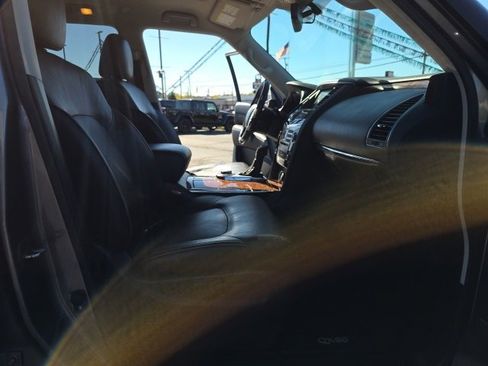 Used 2018 INFINITI QX80 4WD w/ Driver Assistance Package image 47