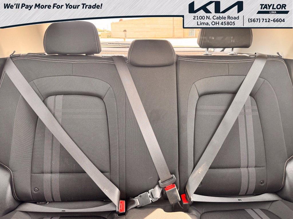 Used 2025 Hyundai Venue SEL FWD image 13