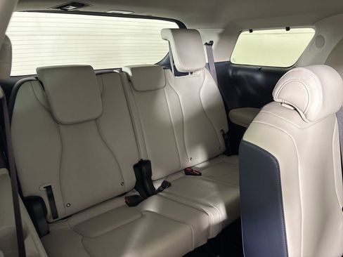 New 2026 Kia Carnival EX image 19