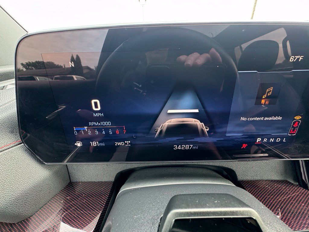 Used 2025 Chevrolet Traverse RS AWD/4WD image 25