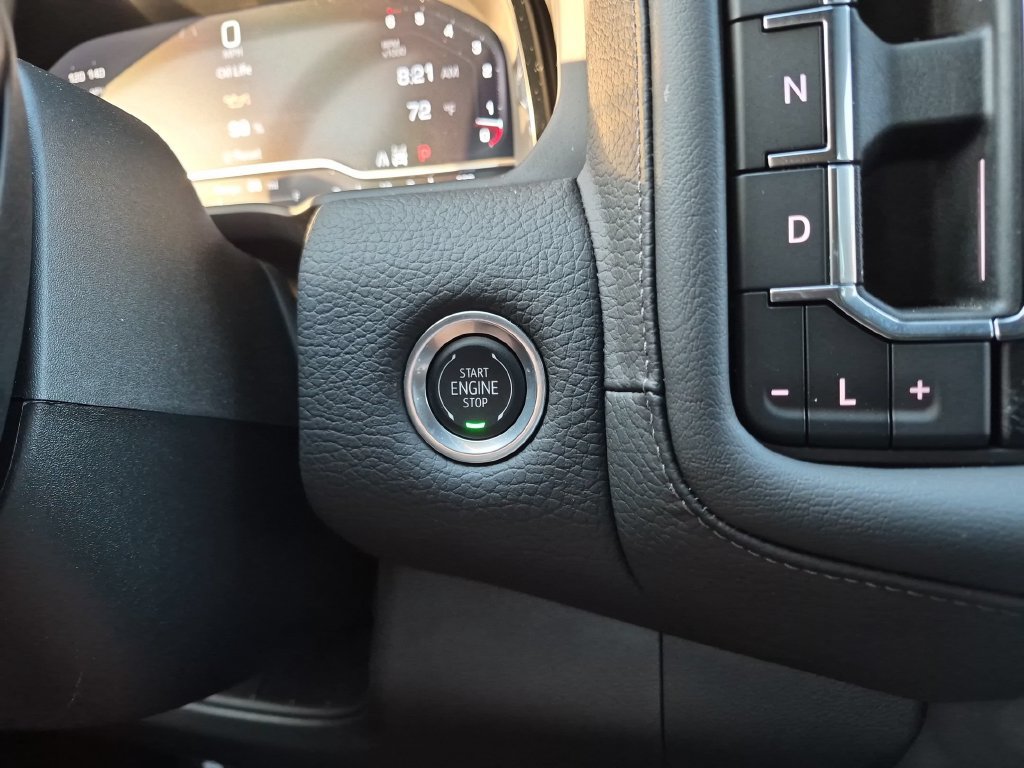 Used 2024 GMC Yukon Denali w/ Denali Reserve Package AWD/4WD image 24