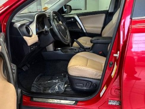 Used 2015 Toyota RAV4 Limited w/ Technology Package image 19