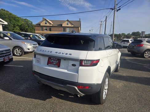 Used 2019 Land Rover Range Rover Evoque SE AWD/4WD image 5