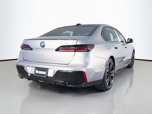 New 2026 BMW i7 xDrive60 w/ Executive Package AWD/4WD image 7