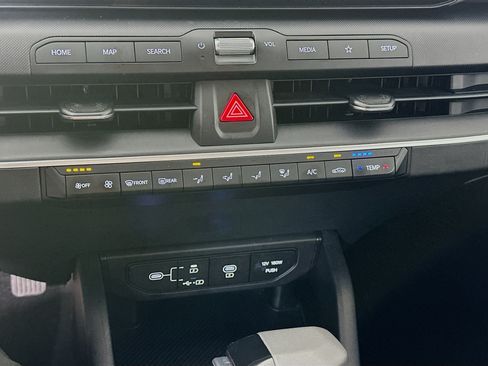 Used 2025 Kia K4 FWD image 22