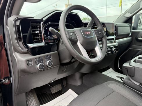 Used 2025 GMC Sierra 2500 SLE image 13