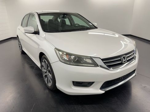 Used 2014 Honda Accord Sport image 7