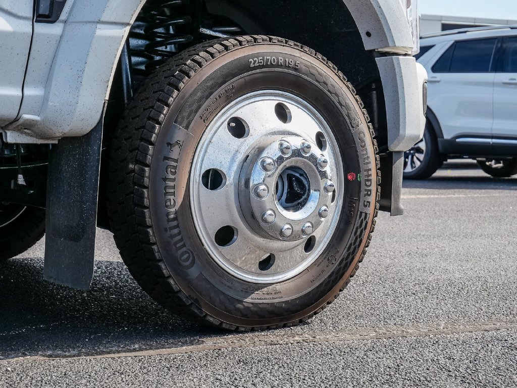 Used 2026 Ford F450 Platinum AWD/4WD image 9