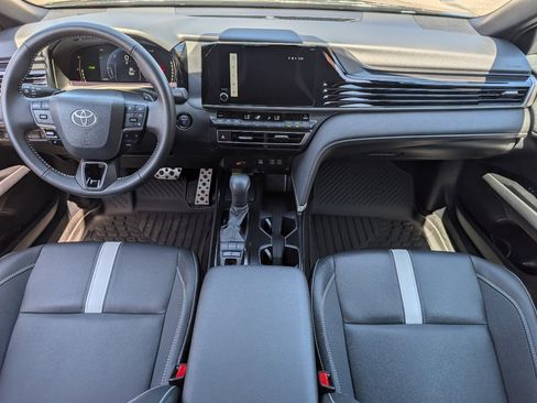 Used 2026 Toyota Camry SE FWD image 4