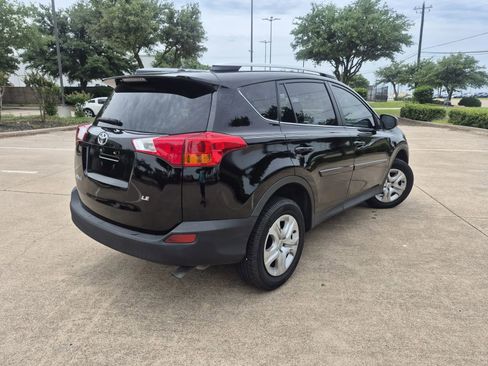 Used 2014 Toyota RAV4 LE FWD image 6