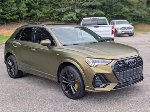 Used 2022 Audi Q3 2.0T Premium Plus w/ Premium Plus Package AWD/4WD image 11