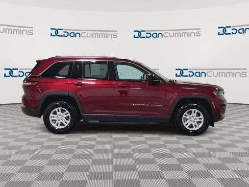 Used 2023 Jeep Grand Cherokee Laredo image 9